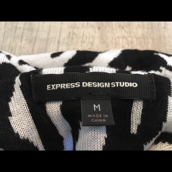 Express Turtleneck Animal Print Sweater - Picture 4 of 6